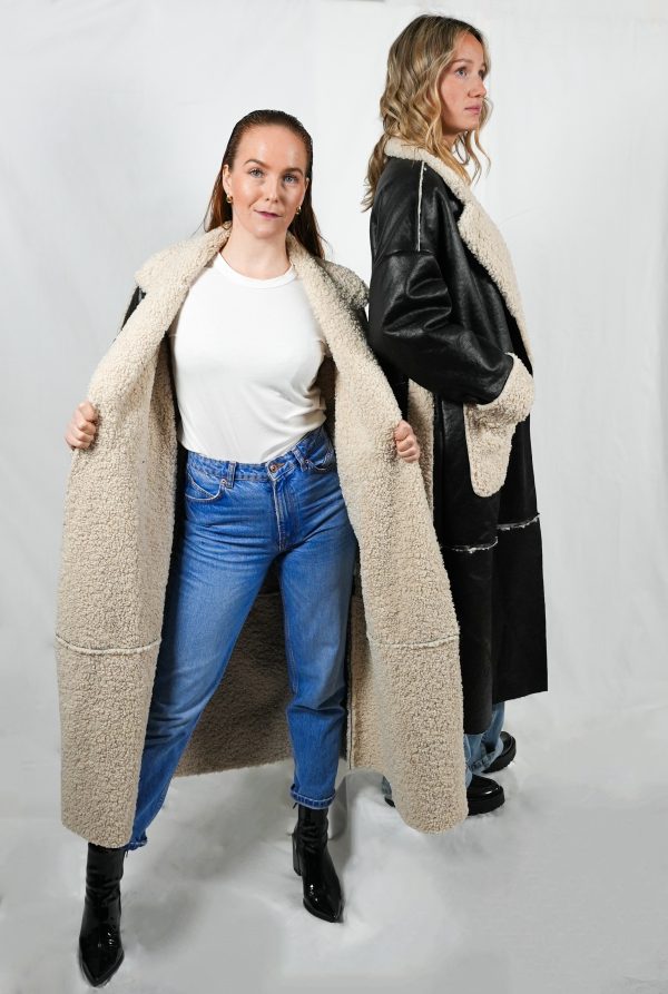 Black Coat Teddy Fur - Image 10