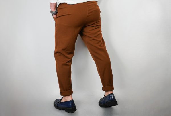 Pantaloni da ufficio color caramello - immagine 2