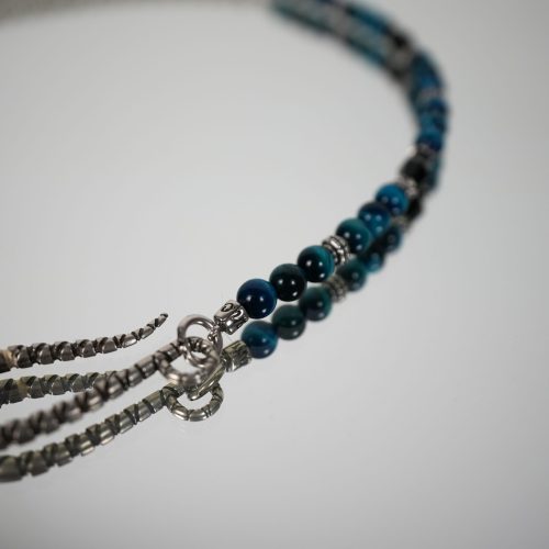 Unico-wear-blue-accessory-chain-stone